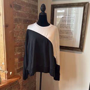 Summersalt Black and White Women's Crew Neck Sweater